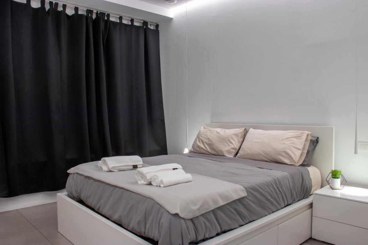 White Roma - Elegant And Comfortable Torino Eksteriør billede
