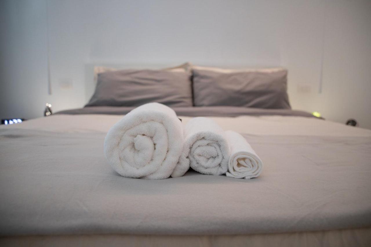 White Roma - Elegant And Comfortable Torino Eksteriør billede